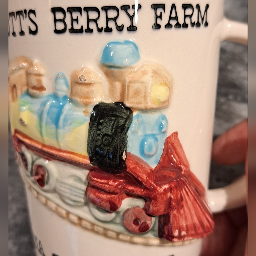 Vtg Knotts Berry Farm 3-D Train Ceramic Mug Souvenir - Picture 2 of 6
